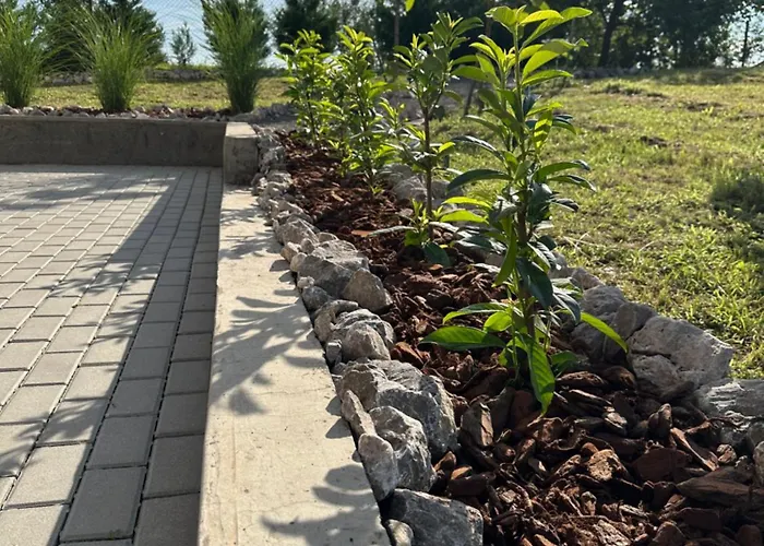 Διαμέρισμα Garden